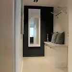 Neptune Met Zeezicht - Vosproperties *
