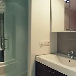 Neptune Met Zeezicht - Vosproperties Apartament