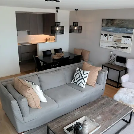 Apartamento Neptune Met Zeezicht - Vosproperties